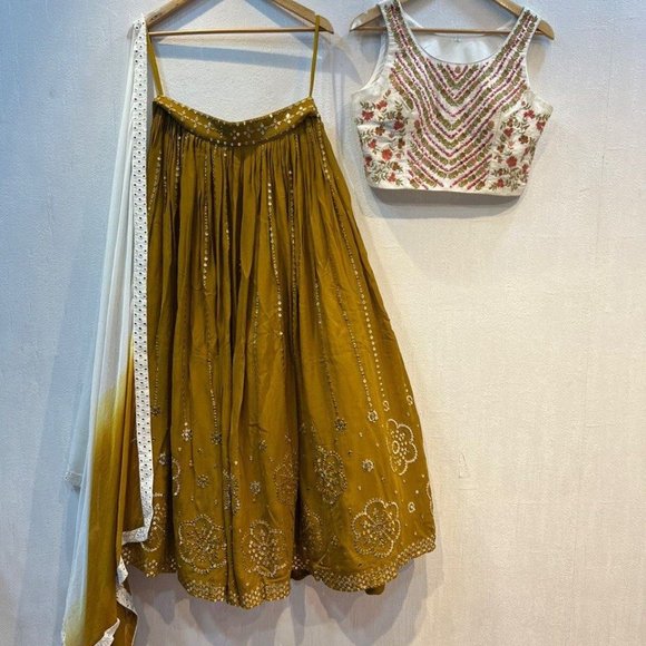 BEAUTIFUL READY TO WEAR FULL STITCH GWEORGETTE SEQUENCE EMBROIDERY WORK LEHENGHA - Picture 6 of 7